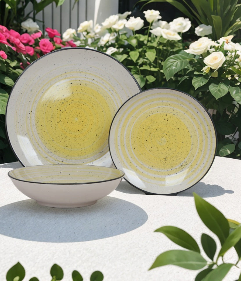Servizio 12 Piatti Stoneware Dipinti a Mano – Rosso o Giallo