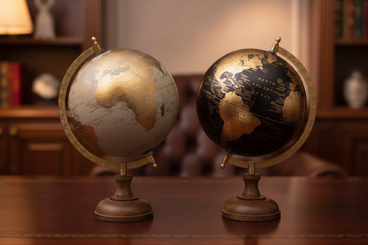 Mappamondo Decorativo con Base in Legno – 2 Misure e 2 Colori