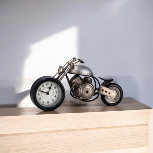 Orologio in ferro modello moto – assortito 3 colori