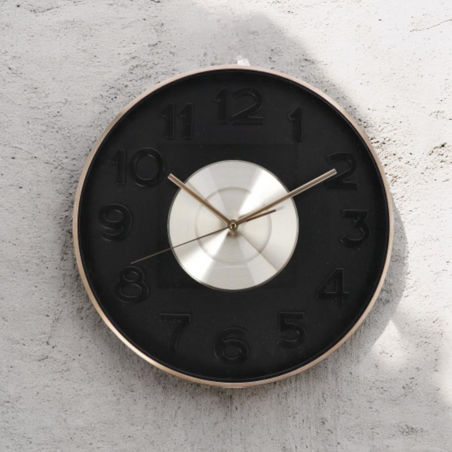 Orologio da Parete in Alluminio – Diametro 40 cm – Assortito 2 Colori