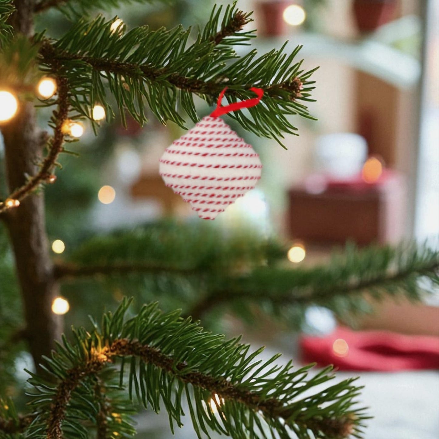 Decorazione Natale in Polistirolo Rosso e Bianco da Appendere