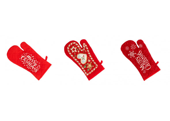 3 guanti da cucina a tema natalizio su sfondo bianco.