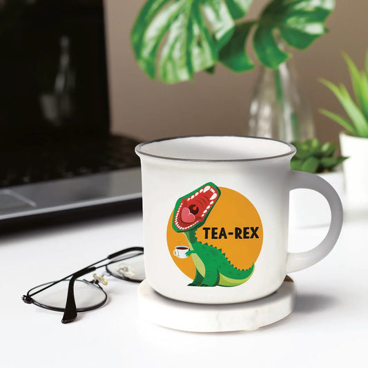 Tazza in porcella ambientata con grafica Tea Rex.
Realizzata da Legami e venduta da Prodomo o Pro Domo