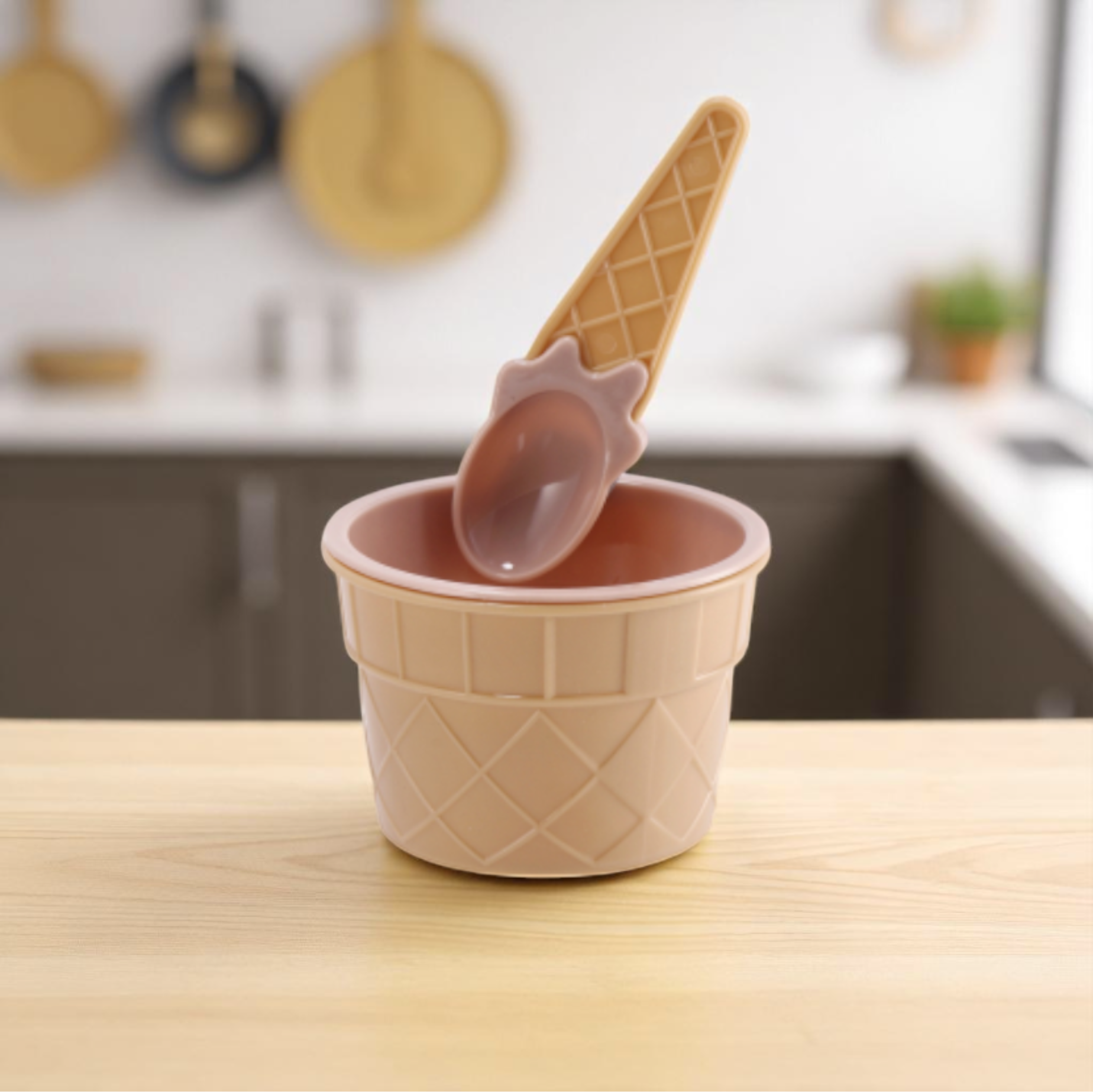 Servizio per servire del gelato a stile frolla del cono vero. Venduto da Prodomo negozio online di Casalinghi