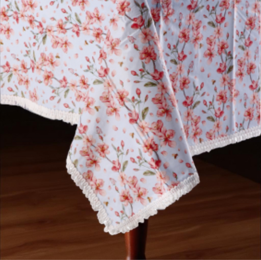 Tovaglia antimacchia con fantasia. Venduto da Prodomo negozio online di Casalinghi