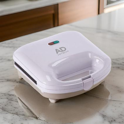 Tostiera elettrica da 750 W - Dimensioni 22 x 22 x h. 9 cm