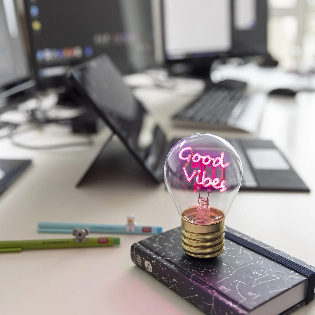 Lampada Decorativa da Tavolo a Forma di Lampadina - Bulb Fiction Legami
