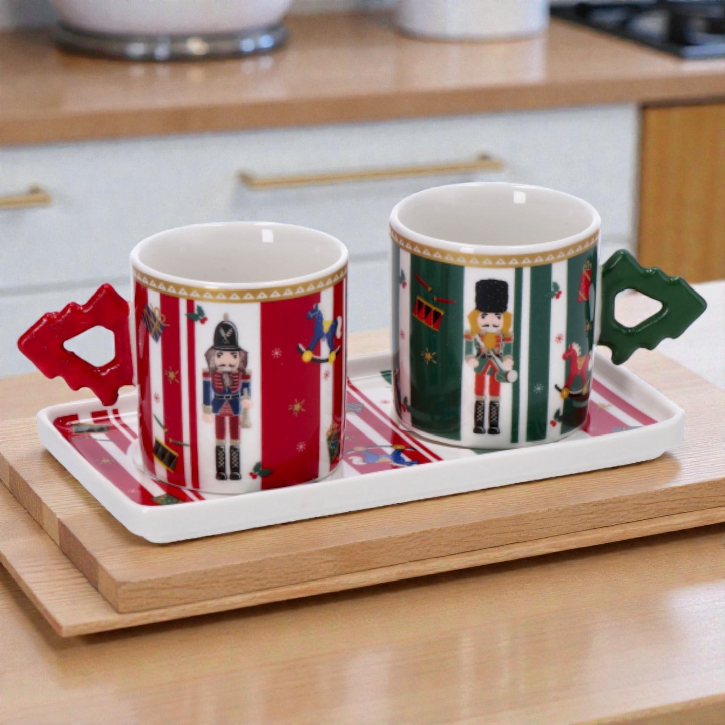 Set 2 Tazzine Natale con Vassoio in Porcellana New Bone China