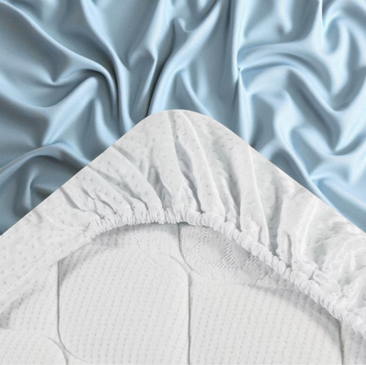 Coprimaterasso Freeze in tessuto rinfrescante con angoli elasticizzati – 3 Dimensioni Disponibili