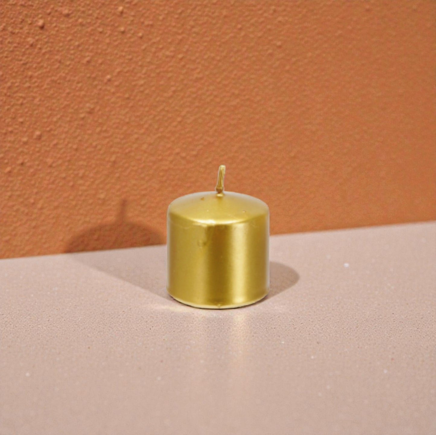 Candela Cilindro Natale Oro Diametro 5 x Altezza 5,5 cm