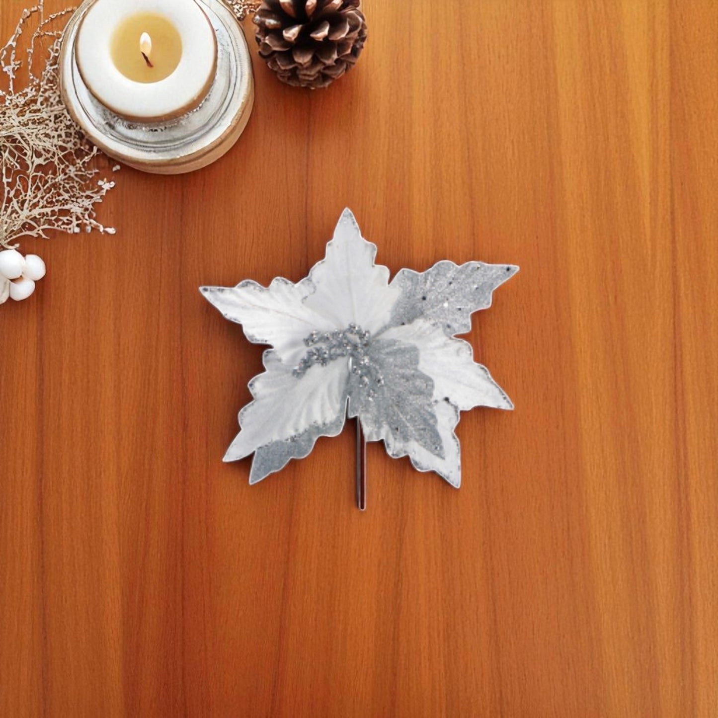 Fiore Decorativo in Velluto Bianco - Diam. 22 x H. 23 cm