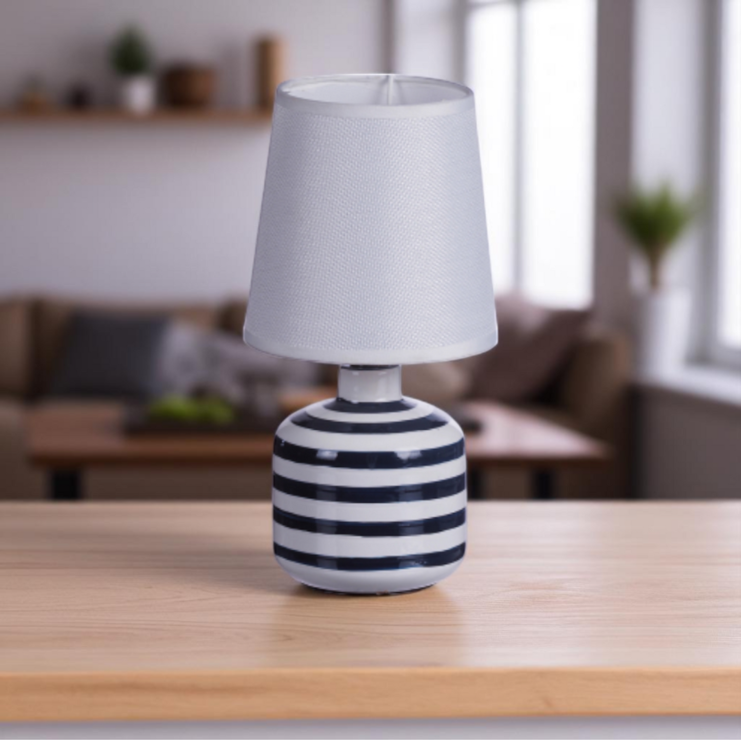 Lampada da tavolo in ceramica. Venduto da Prodomo negozio online di Casalinghi