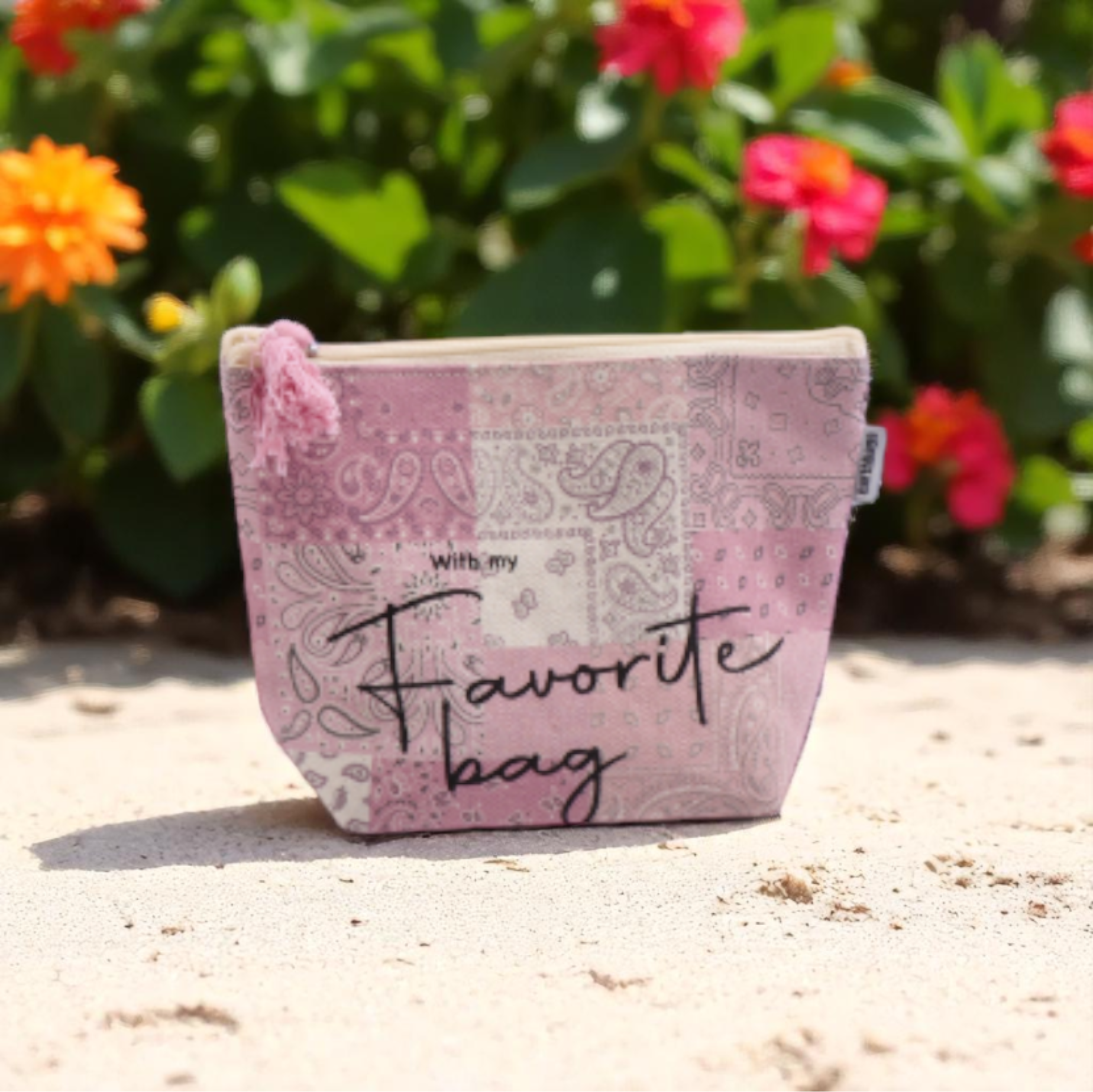 Pochette in cotone per la spiaggia e le uscite estive.
Venduto da Prodomo negozio online di Casalinghi