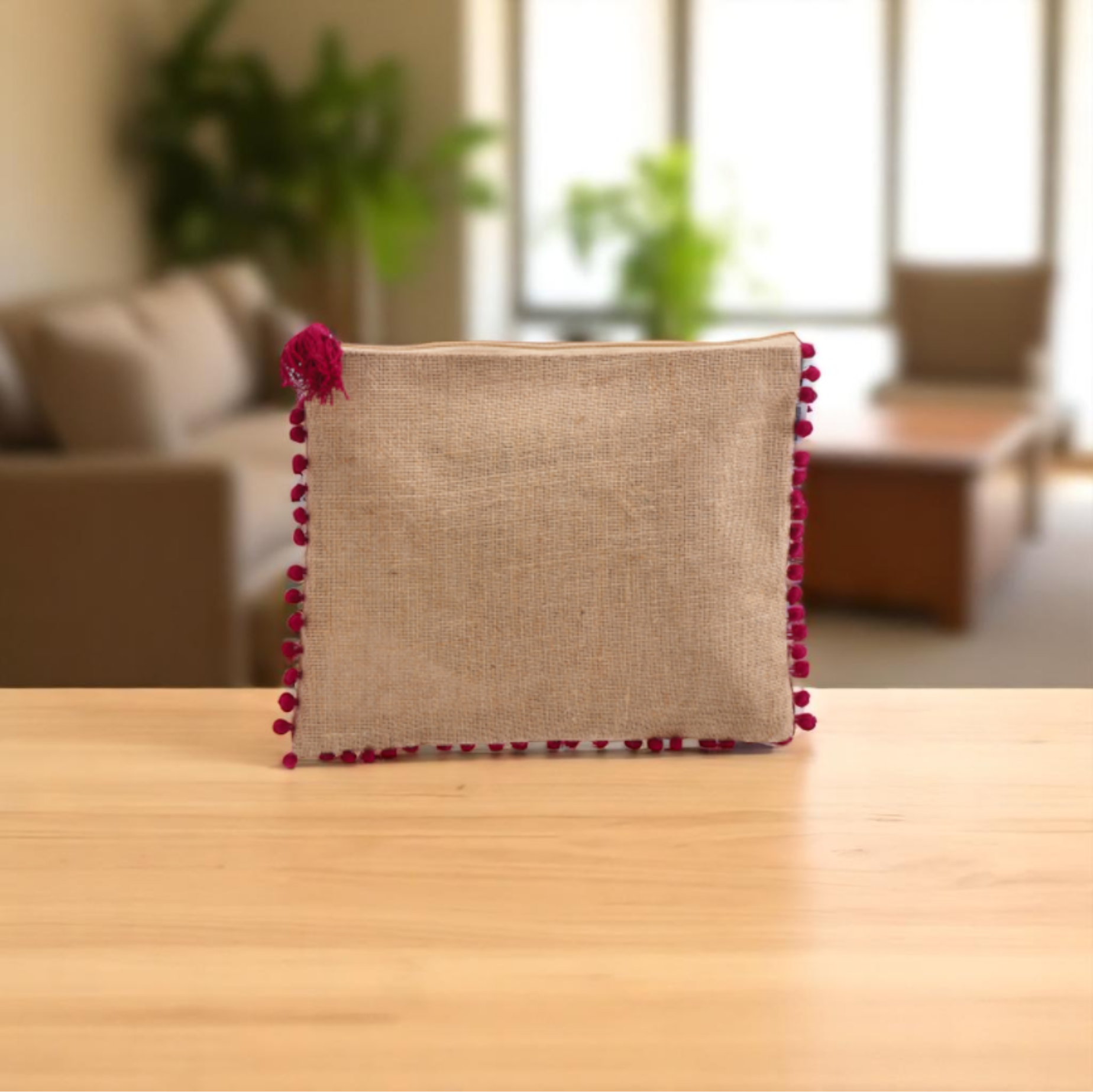 Pochette in Juta.
Venduto da Prodomo negozio online di Casalinghi