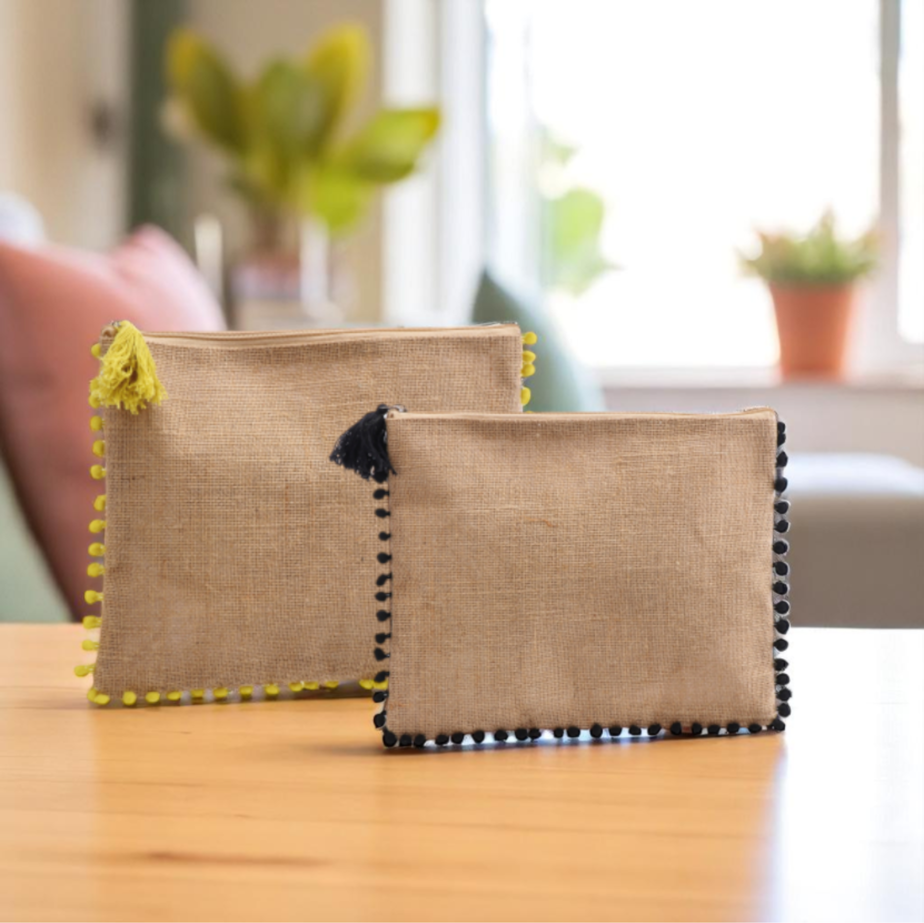 Pochette in Juta.
Venduto da Prodomo negozio online di Casalinghi